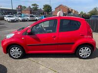 PEUGEOT 107